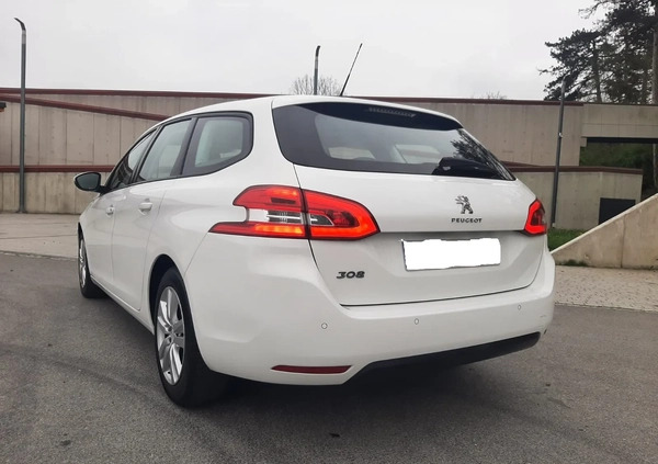 Peugeot 308 cena 51600 przebieg: 112000, rok produkcji 2019 z Kisielice małe 562